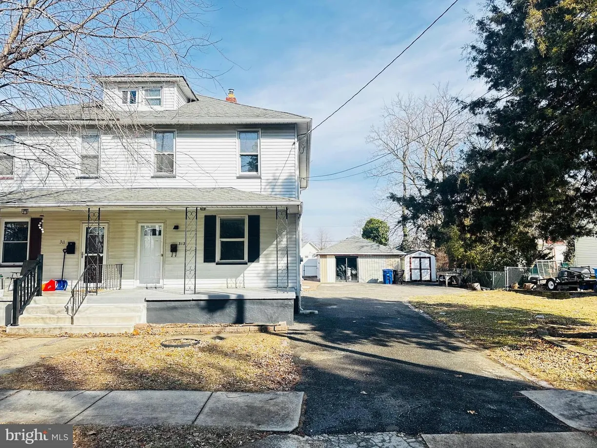 Central NJ/Bucks County, PA Real Estate | View 313 Arch St | 4 Beds