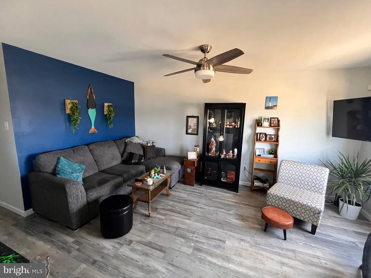 Central NJ/Bucks County, PA Real Estate | View 32 River Dr | 3 Beds
