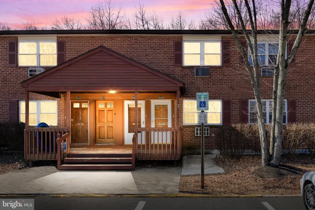 Central NJ/Bucks County, PA Real Estate | View 509 Garnet Dr | 2 Beds, 1 Bath