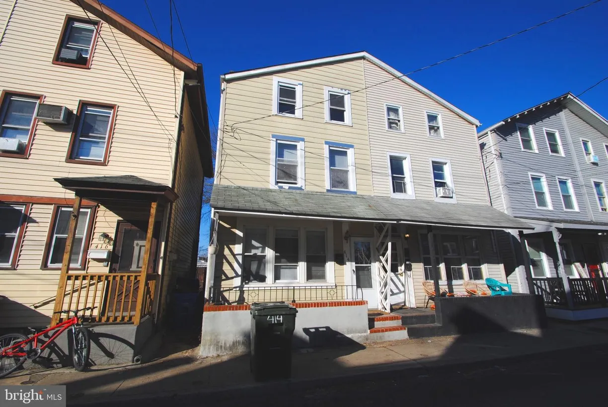 Central NJ/Bucks County, PA Real Estate | View 414 Lawrence St | 4 Beds