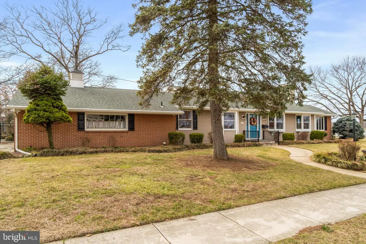 Central NJ/Bucks County, PA Real Estate | View 101 Maple Ave | Listing