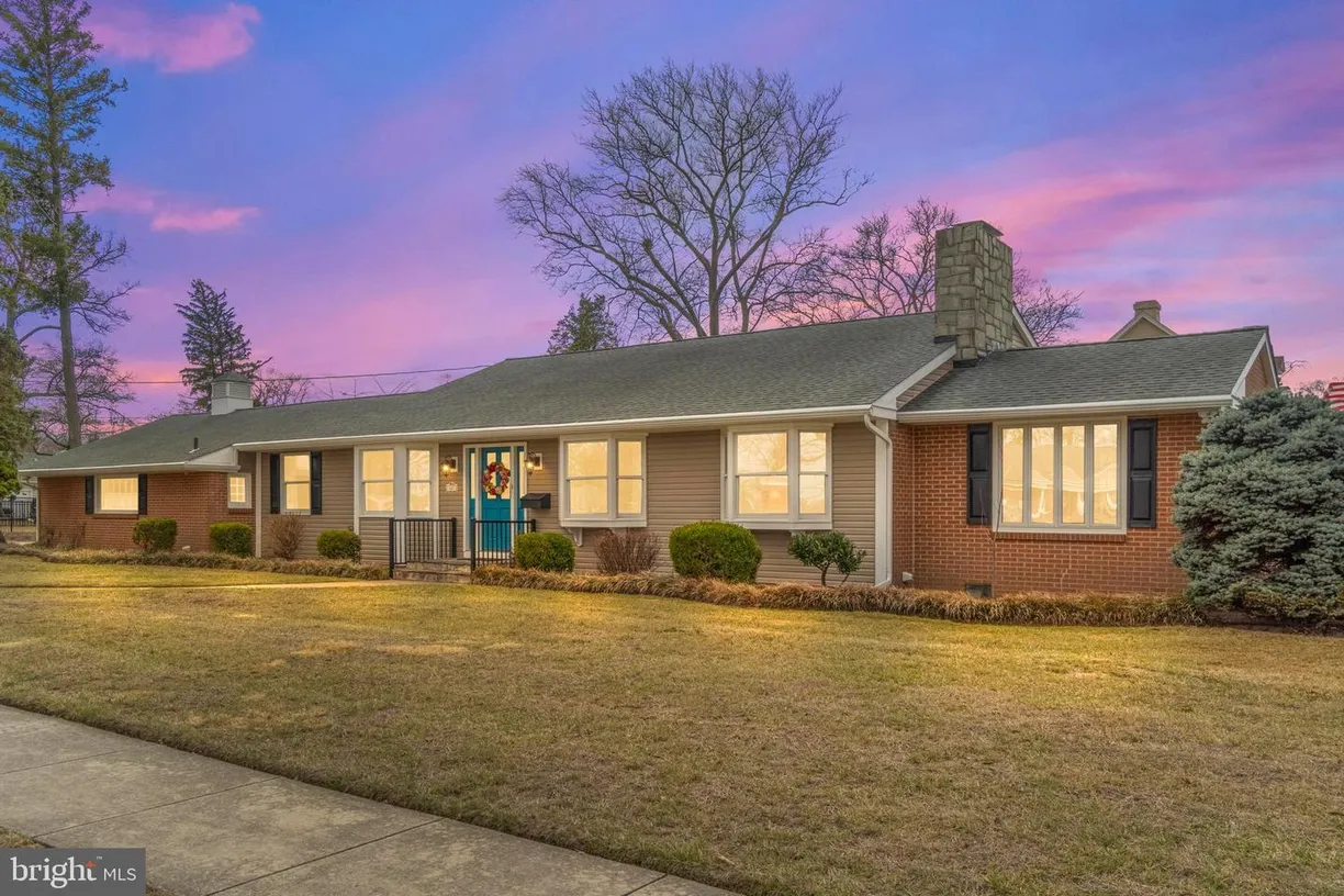Central NJ/Bucks County, PA Real Estate | View 101 Maple Ave | 3 Beds, 2 Baths