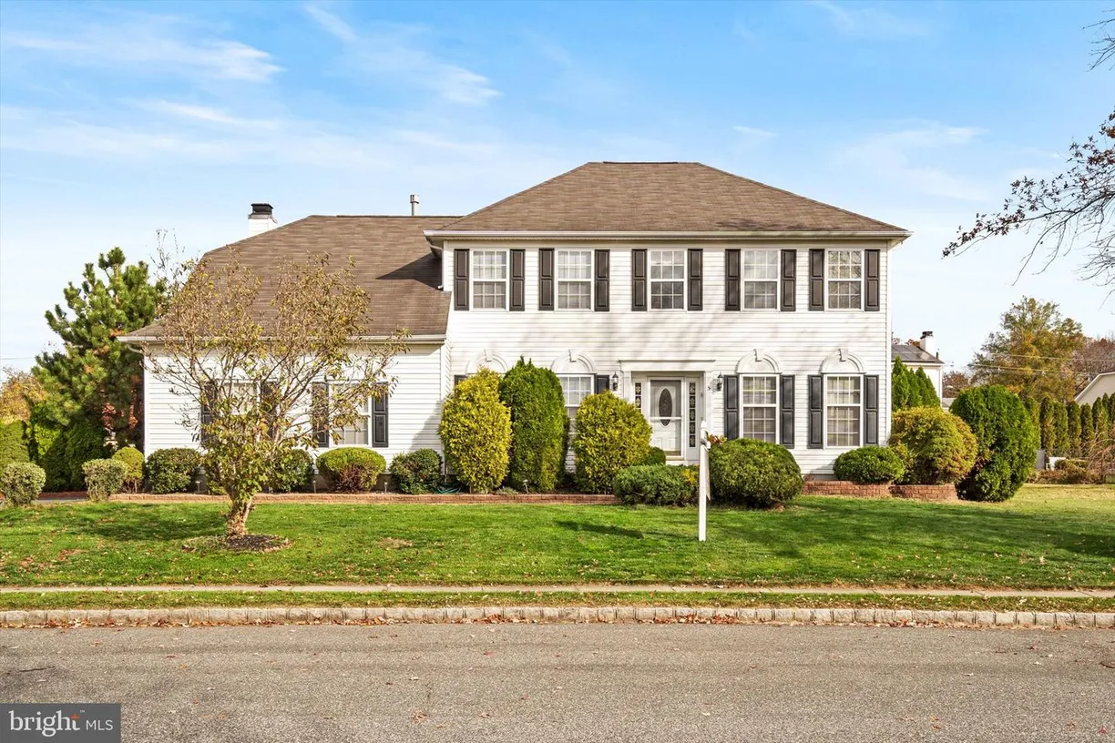 Central NJ/Bucks County, PA Real Estate | View 5 Primrose Dr | 4 Beds, 2 Baths