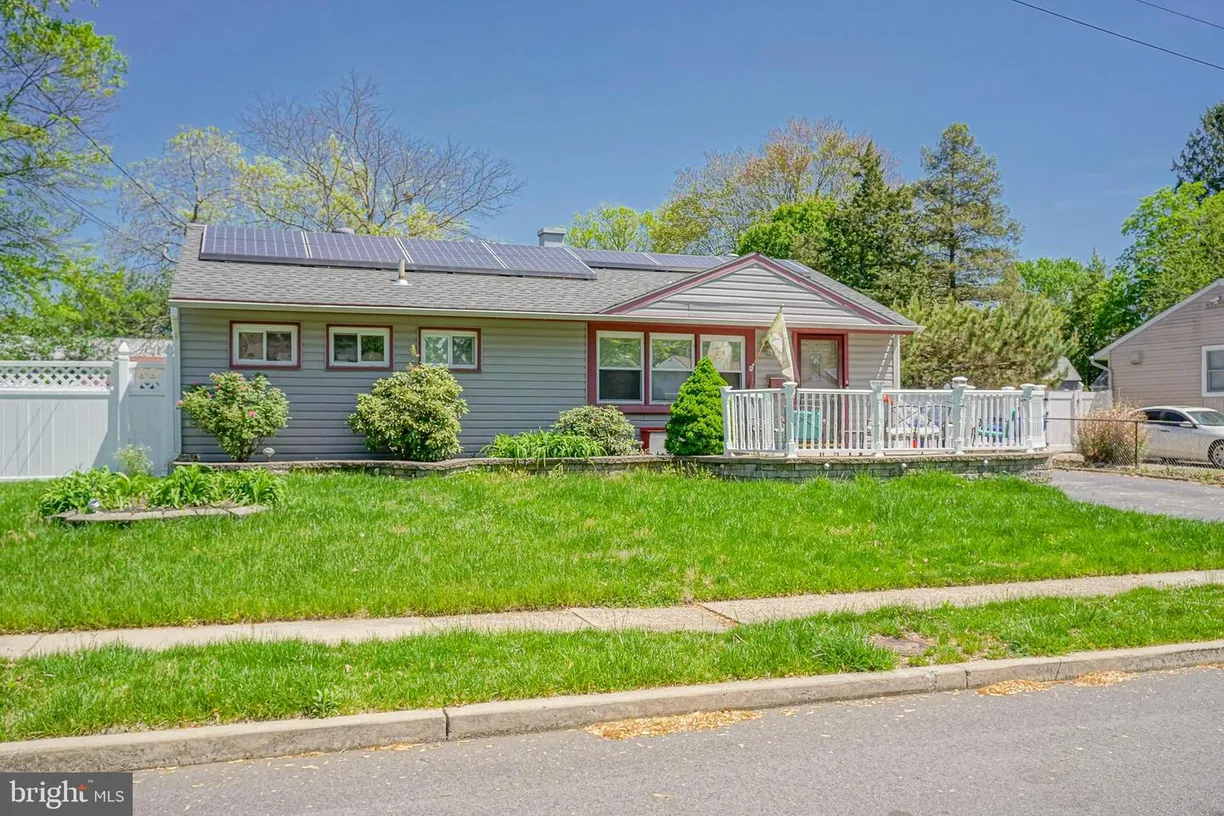 Central NJ/Bucks County, PA Real Estate | View 3 Estate Rd | 3 Beds, 2 Baths