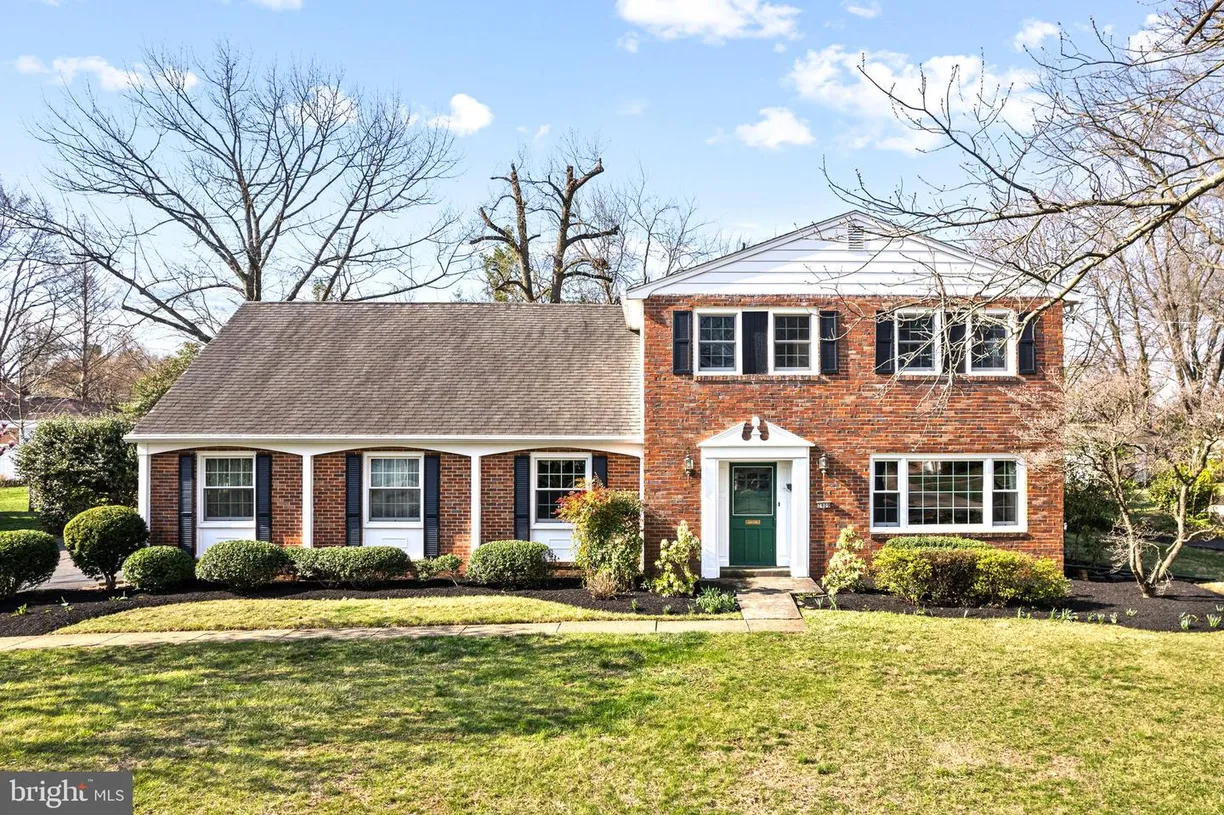 Central NJ/Bucks County, PA Real Estate | View 2809 Hunterdon Dr | 4 Beds, 2 Baths
