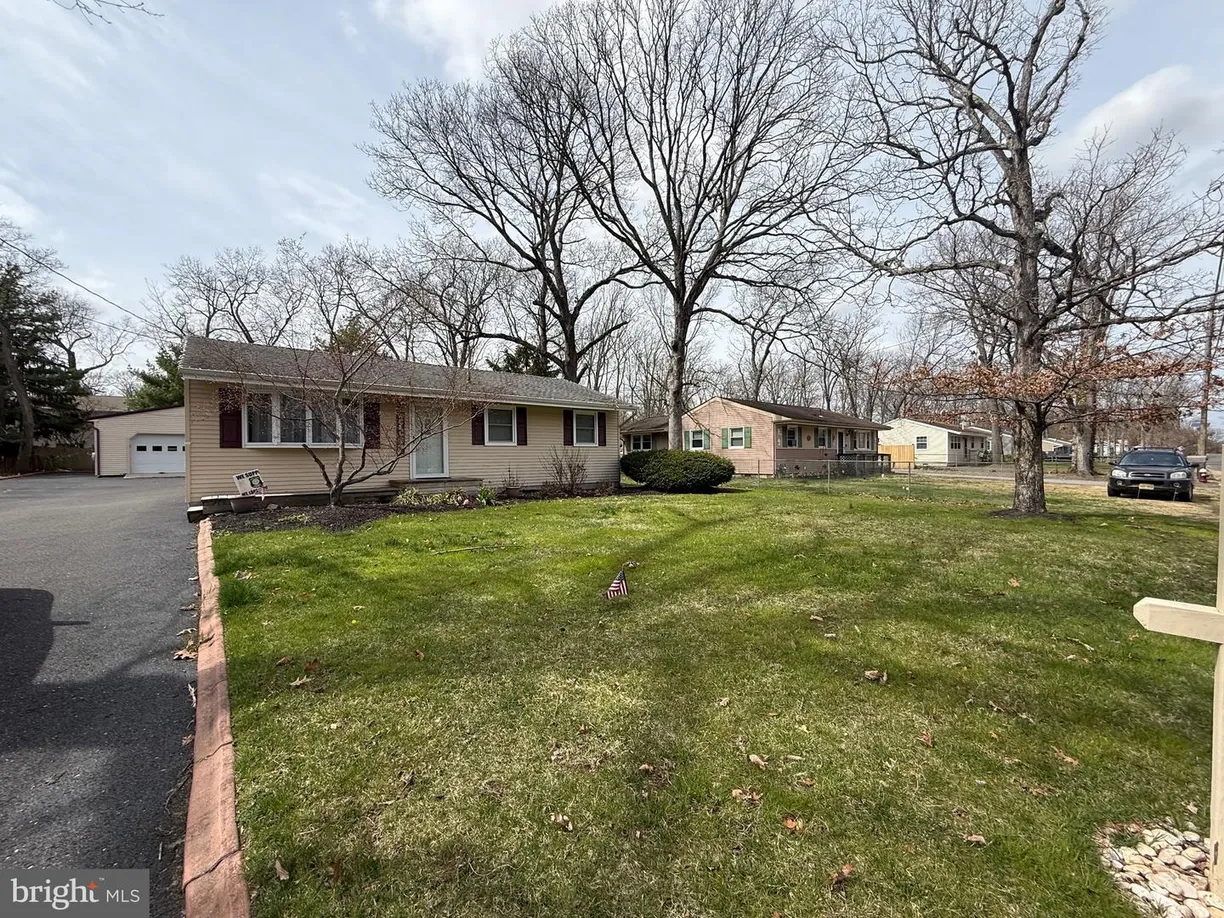 Central NJ/Bucks County, PA Real Estate | View 310 Timberline Dr | 3 Beds, 1 Bath