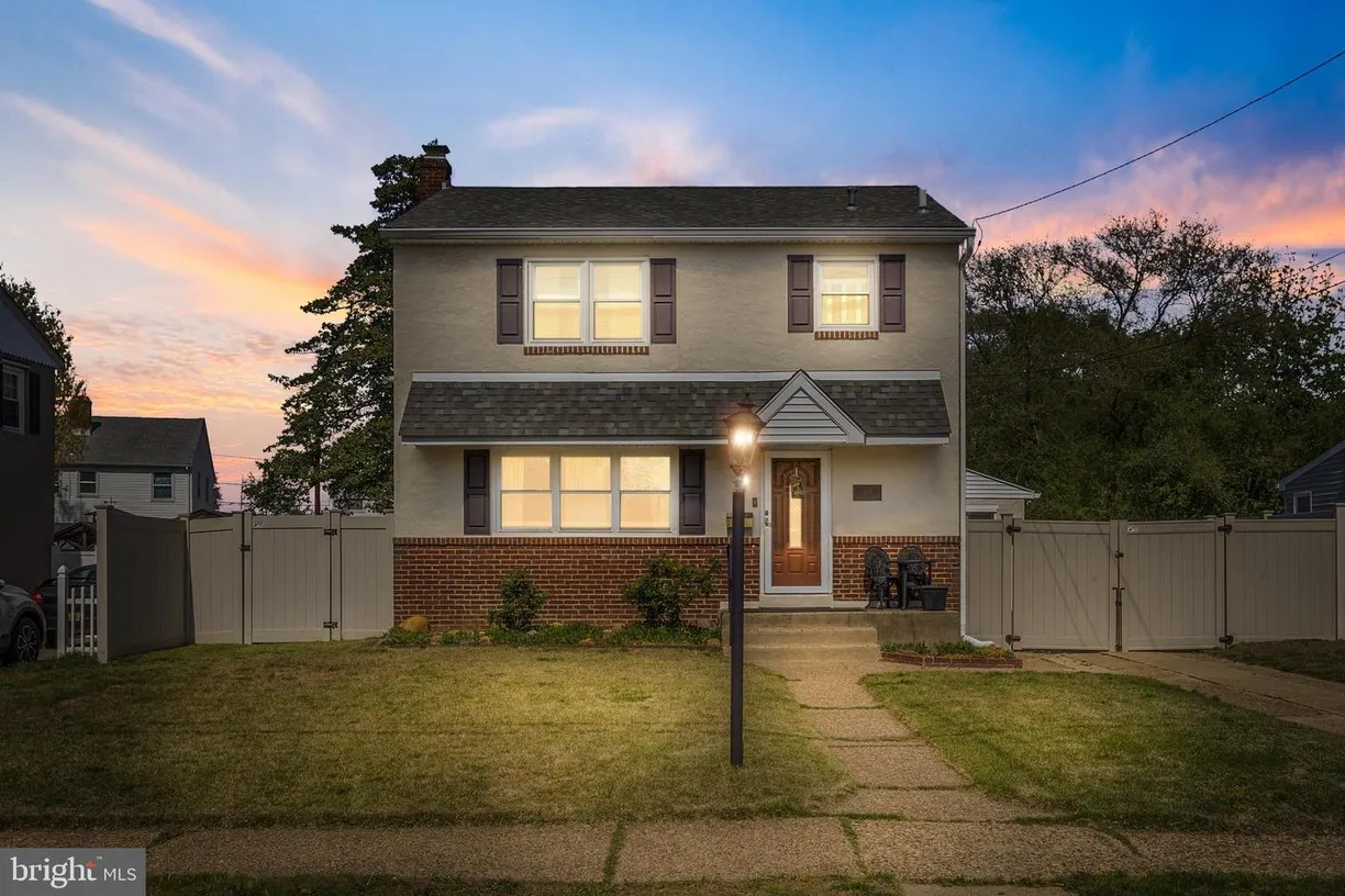 Central NJ/Bucks County, PA Real Estate | View 805 Delaware Ave | 3 Beds, 1 Bath