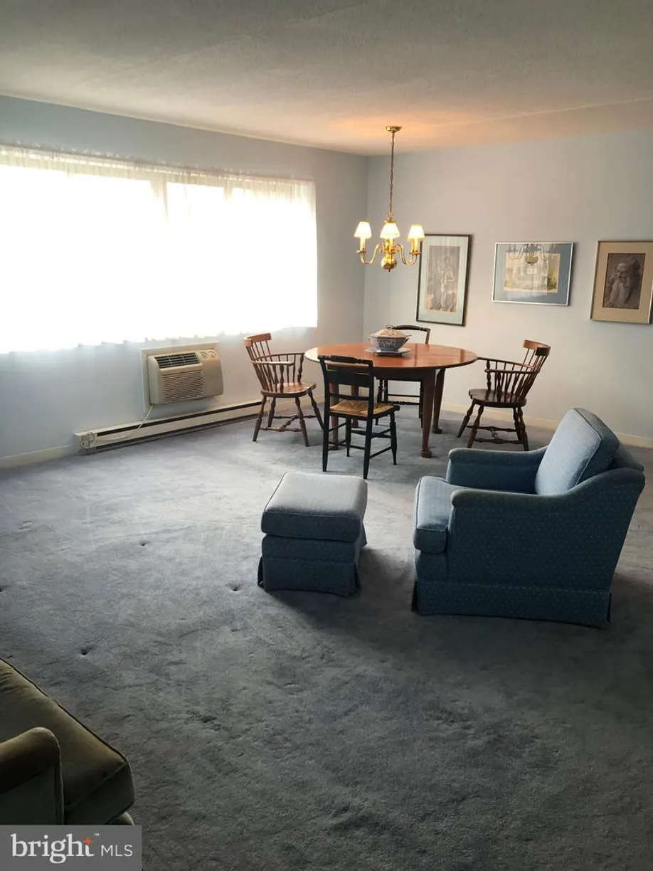 Central NJ/Bucks County, PA Real Estate | View 860 Lower Ferry Road, 3l | 2 Beds, 1 Bath