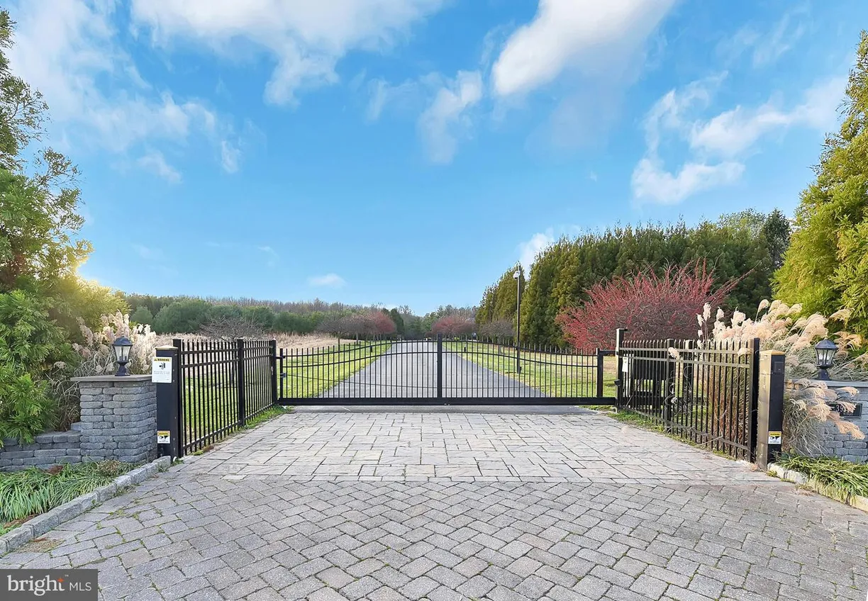 Central NJ/Bucks County, PA Real Estate | View 3919 Crosswicks Hamilton Sq Rd | 3 Beds, 2 Baths