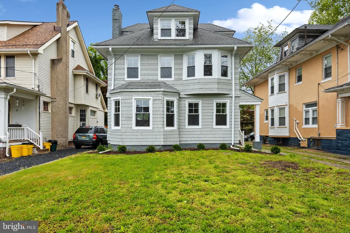 Central NJ/Bucks County, PA Real Estate | View 1406 W State St | 5 Beds, 1 Bath