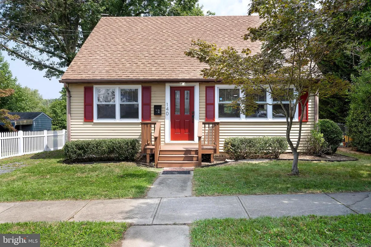 Central NJ/Bucks County, PA Real Estate | View 140 Slack Ave | 4 Beds, 1 Bath