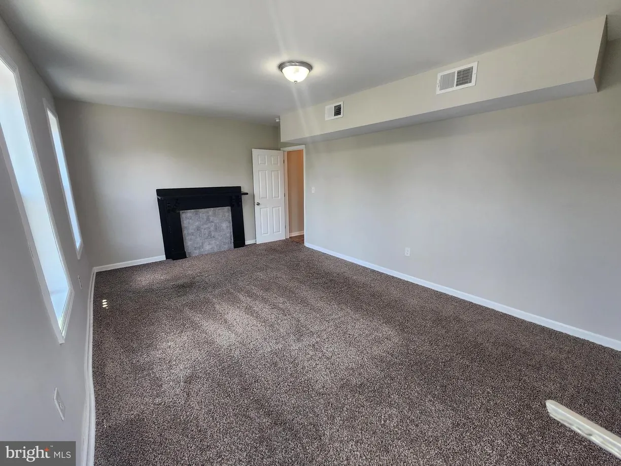 Central NJ/Bucks County, PA Real Estate | View 1148 --1150 E State St, 2a | 2 Beds