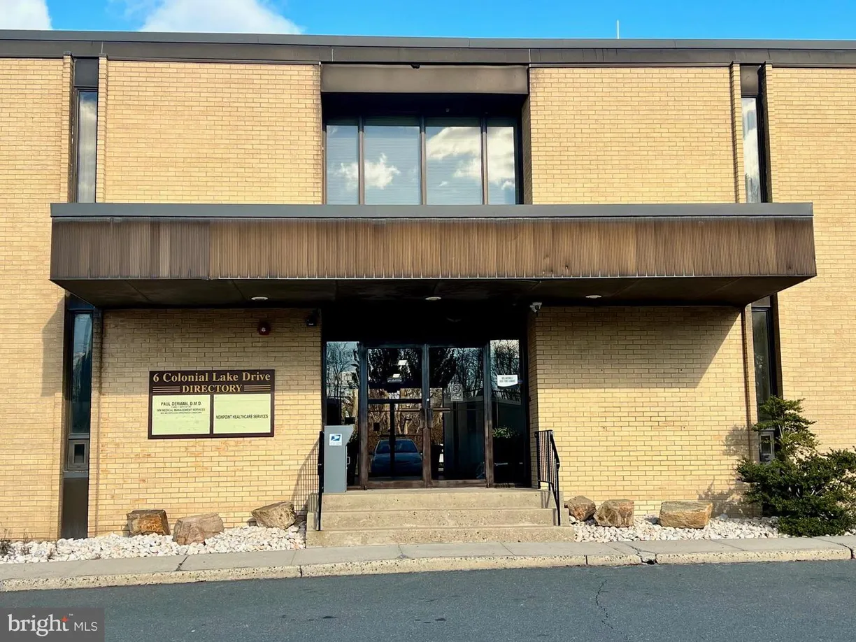 Central NJ/Bucks County, PA Real Estate | View 6 Colonial Lake Dr, suite K | Listing
