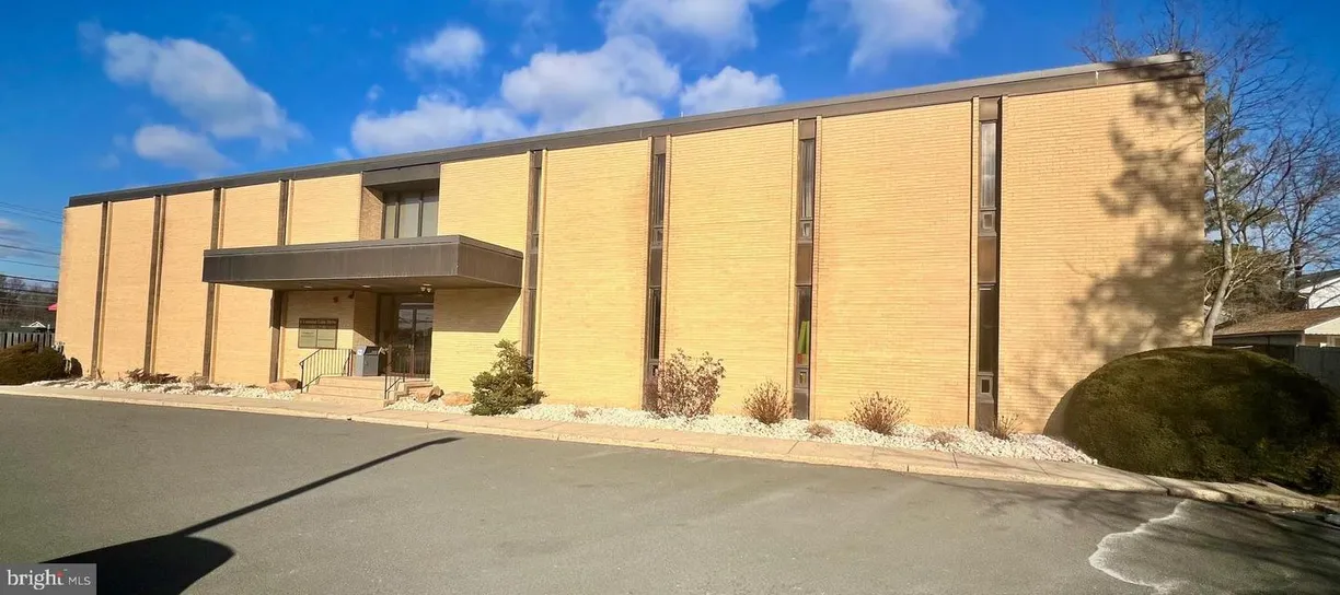 Central NJ/Bucks County, PA Real Estate | View 6 Colonial Lake Dr, suite K