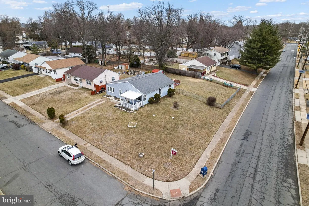 Central NJ/Bucks County, PA Real Estate | View 2 Dorset Dr | Listing