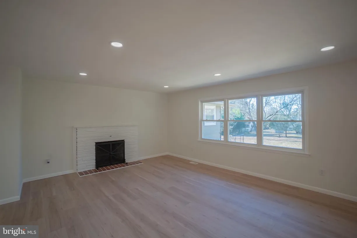 Central NJ/Bucks County, PA Real Estate | View 5 Edwards Pl | Listing