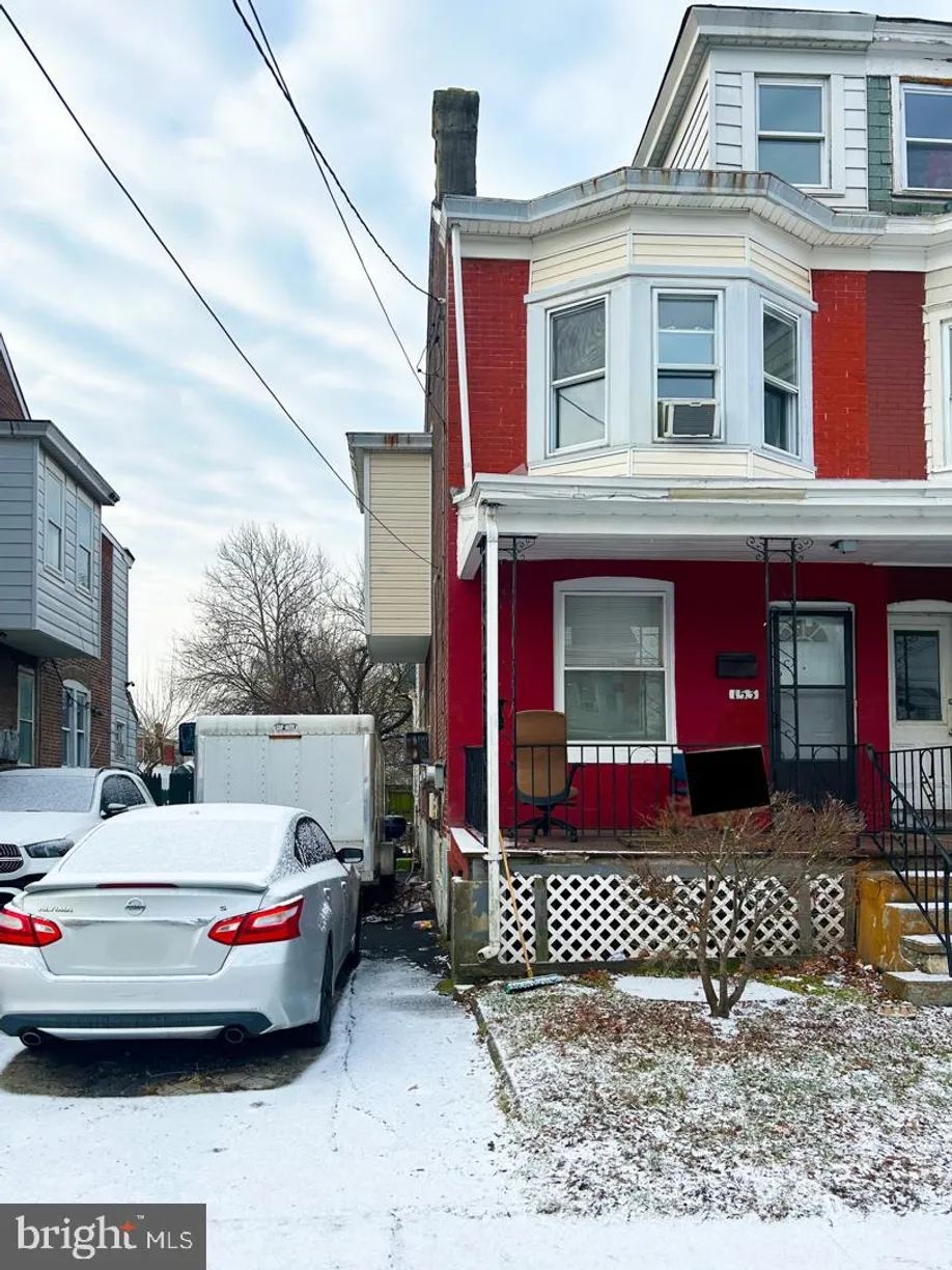 Central NJ/Bucks County, PA Real Estate | View 153 Phillips Ave | 3 Beds, 1 Bath