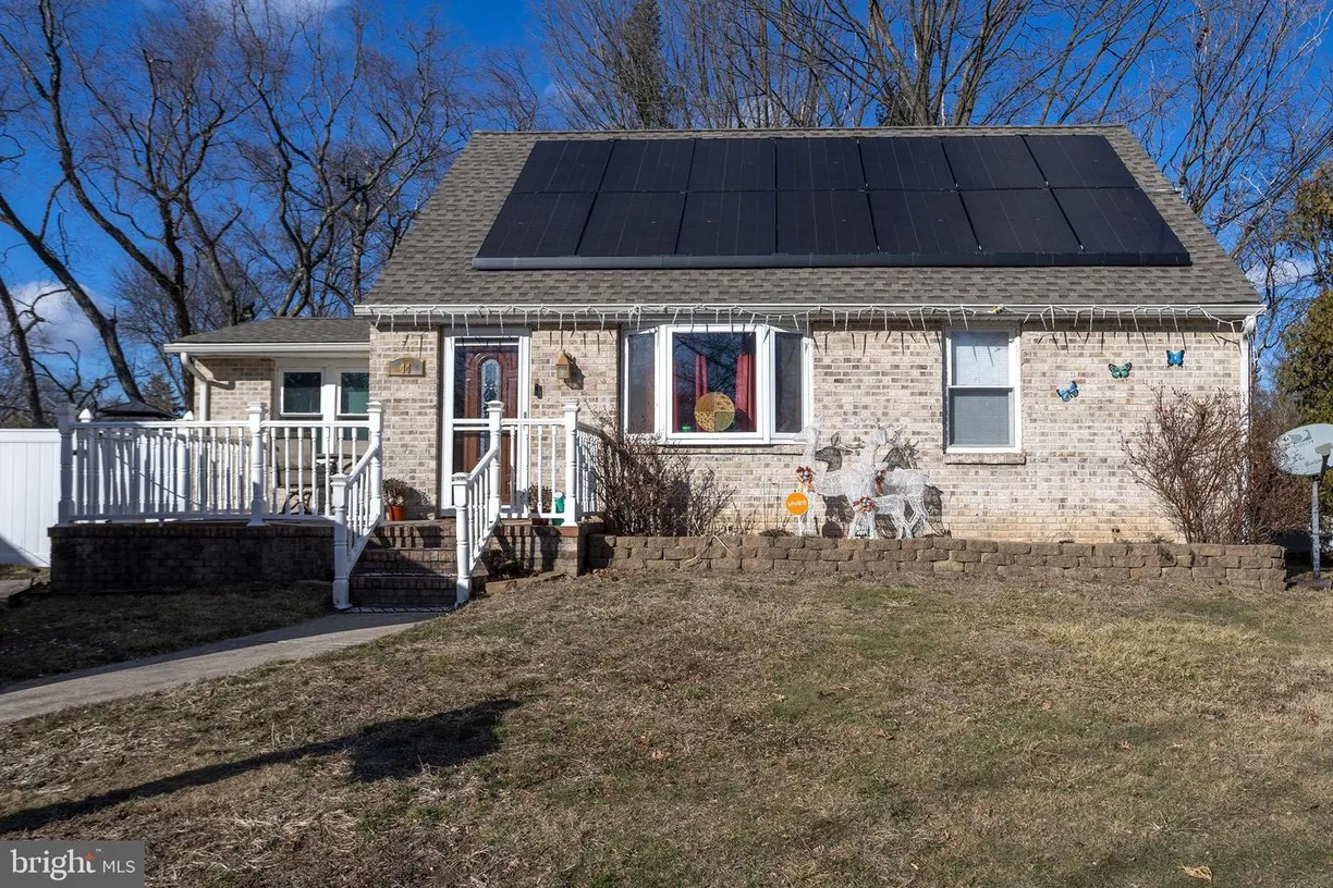 Central NJ/Bucks County, PA Real Estate | View 44 Eleanor Ave | 3 Beds, 1 Bath