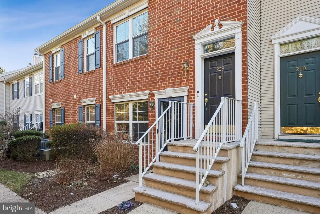 Central NJ/Bucks County, PA Real Estate | View 209 Castleton Ct | Listing