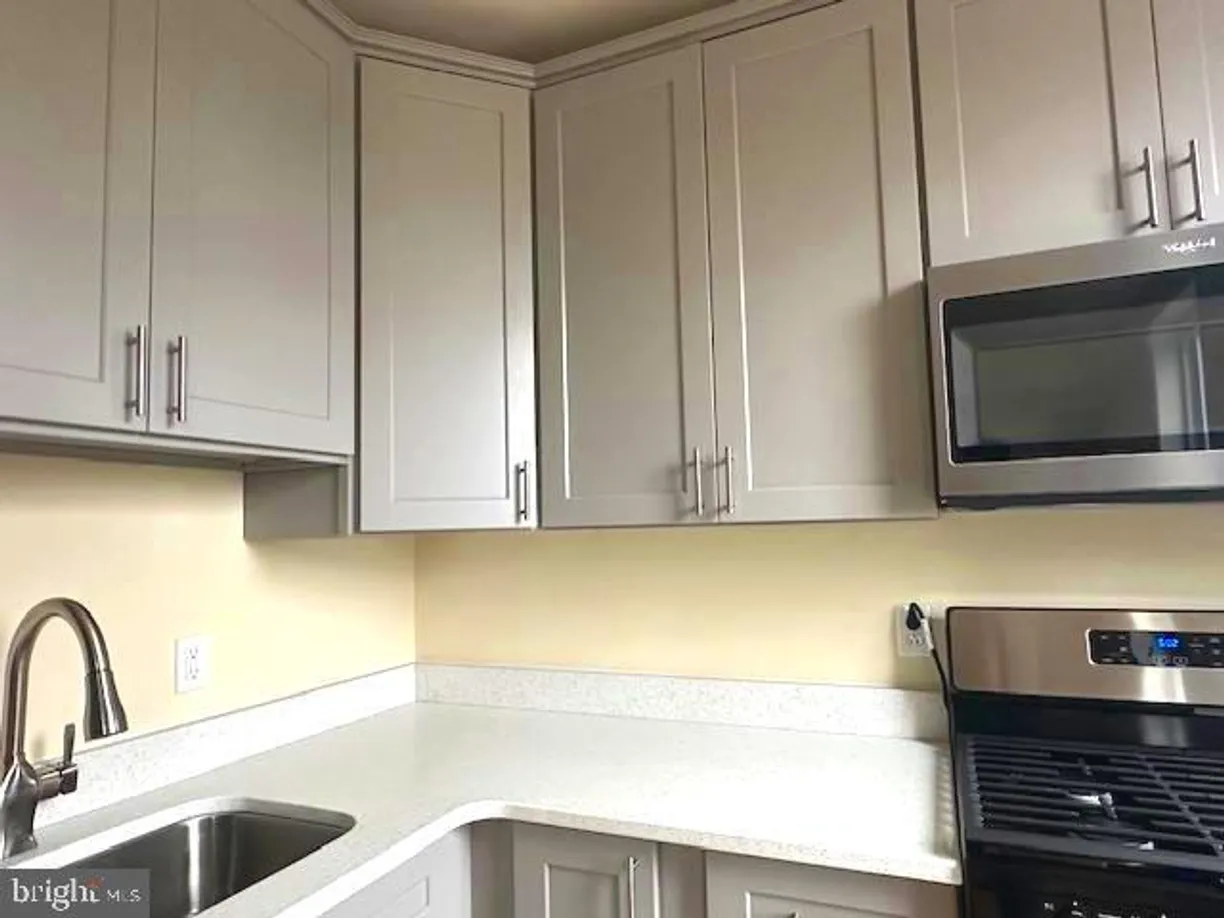 Central NJ/Bucks County, PA Real Estate | View 2661 -, 5 Lawrenceville Rd -route 206 | 1 Bed