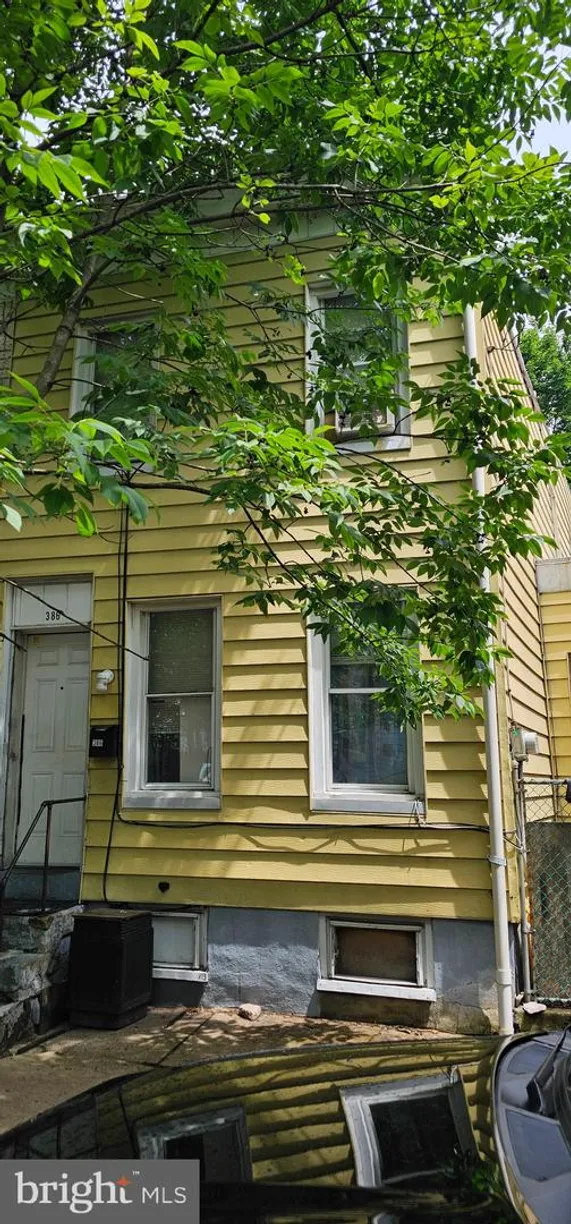 Central NJ/Bucks County, PA Real Estate | View 386 3rd St | 4 Beds, 1 Bath
