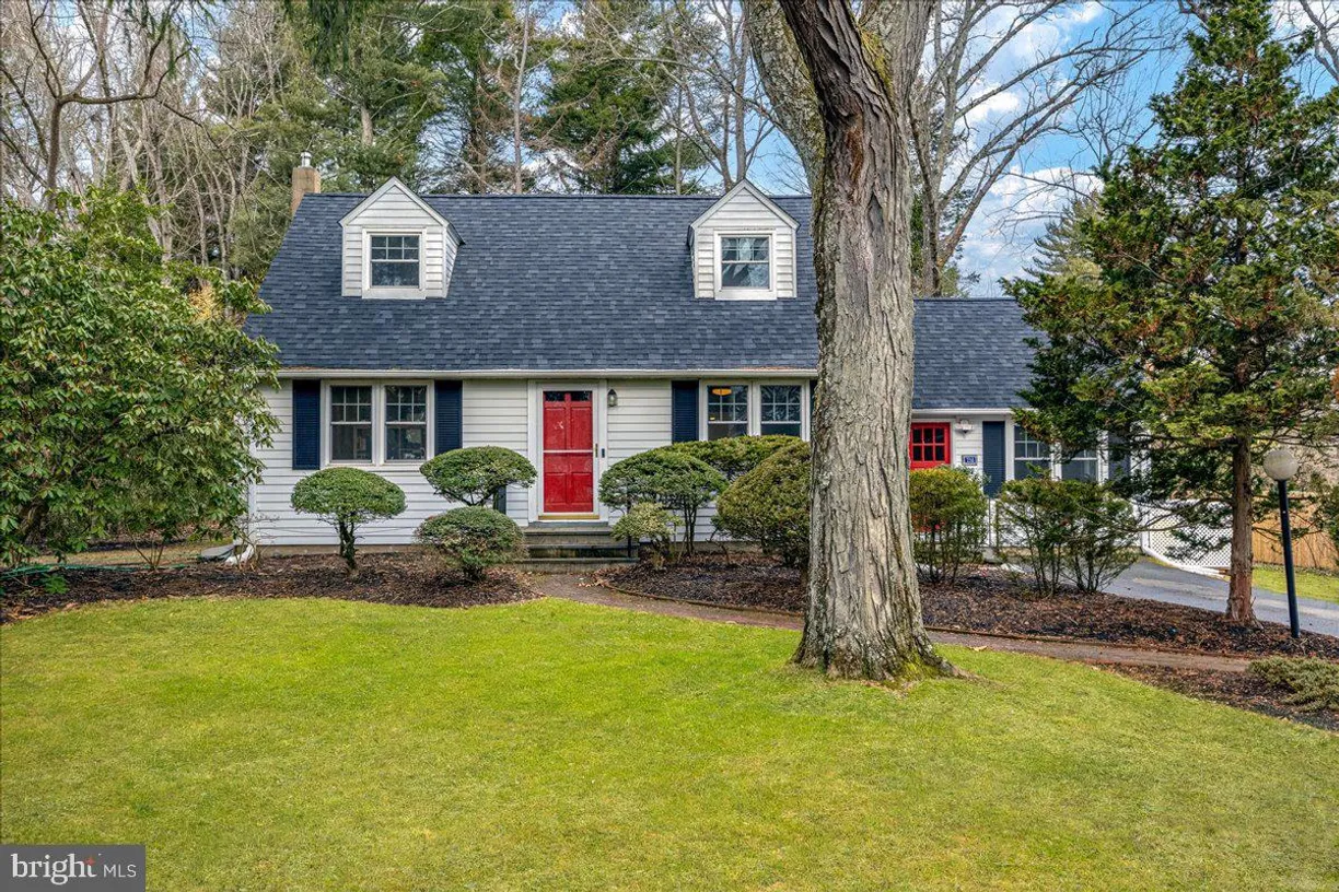 Central NJ/Bucks County, PA Real Estate | View 798 Kingston Rd | 4 Beds, 2 Baths