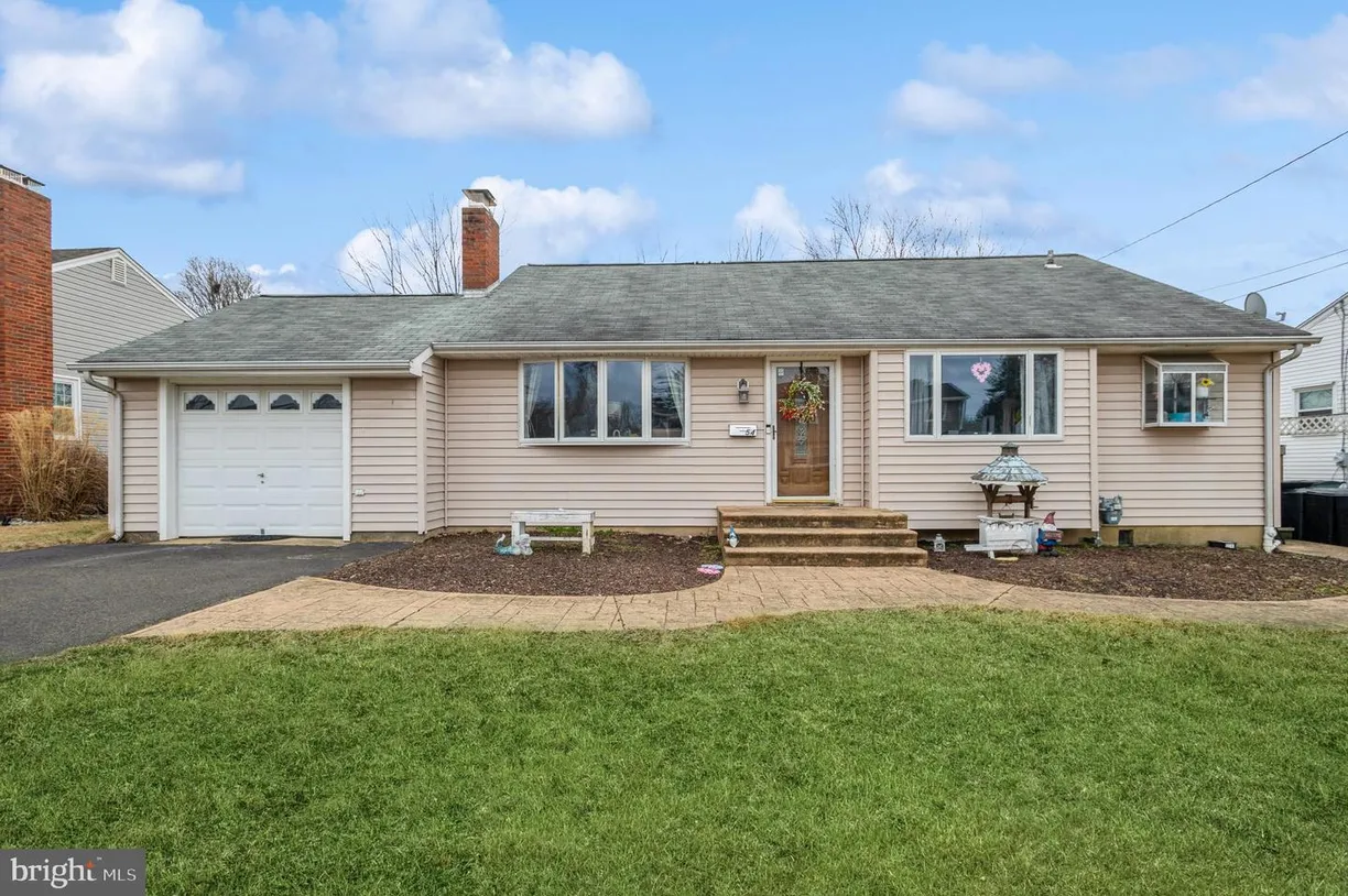 Central NJ/Bucks County, PA Real Estate | View 54 Mae Dr | 3 Beds, 1 Bath