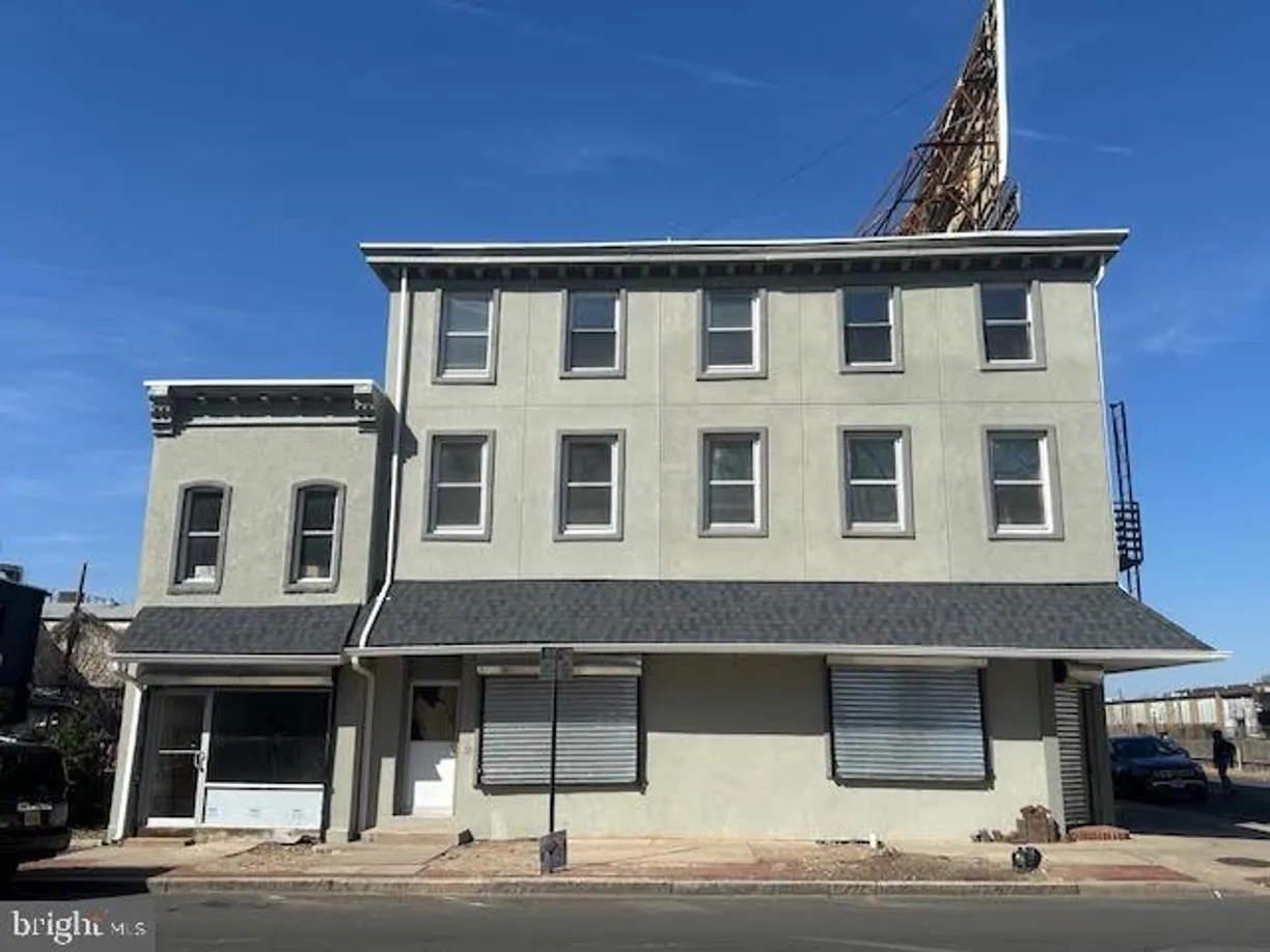Central NJ/Bucks County, PA Real Estate | View 330 -334 E State St, 4 | 2 Beds