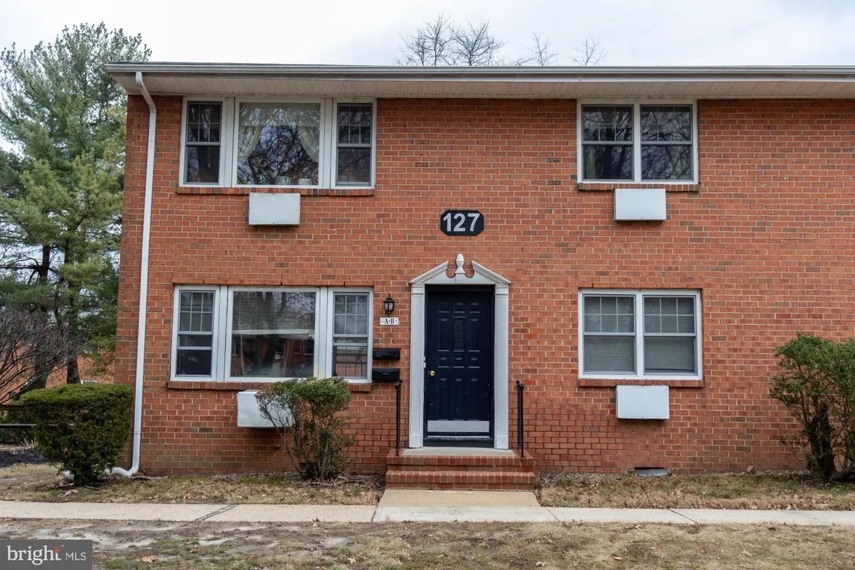 Central NJ/Bucks County, PA Real Estate | View 127 The Orchard, a | 1 Bed, 1 Bath