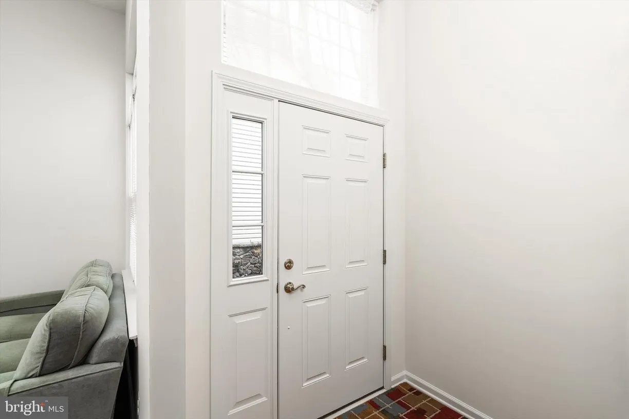 Central NJ/Bucks County, PA Real Estate | View 63 Wiltshire Dr, int | Listing