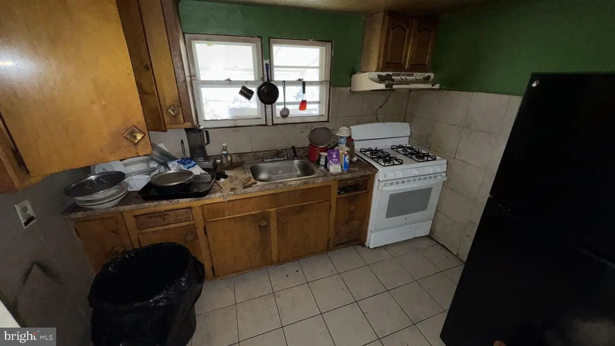 Central NJ/Bucks County, PA Real Estate | View 6 Hewitt St | Listing