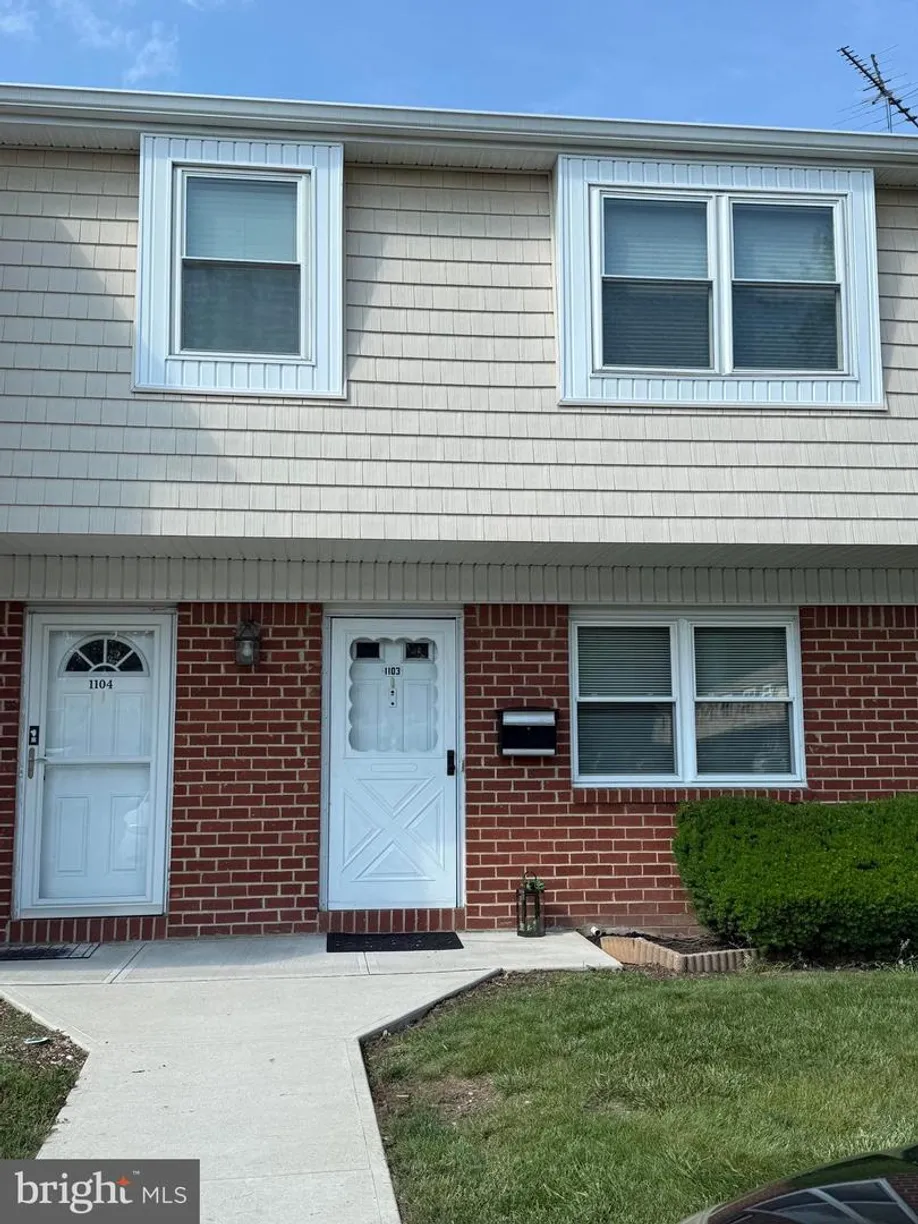 Central NJ/Bucks County, PA Real Estate | View 1103 Silver Ct | 1 Bed, 1 Bath