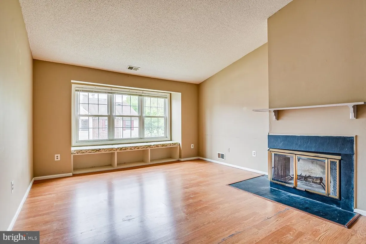 Central NJ/Bucks County, PA Real Estate | View 24 Chamberlin Ct | 2 Beds
