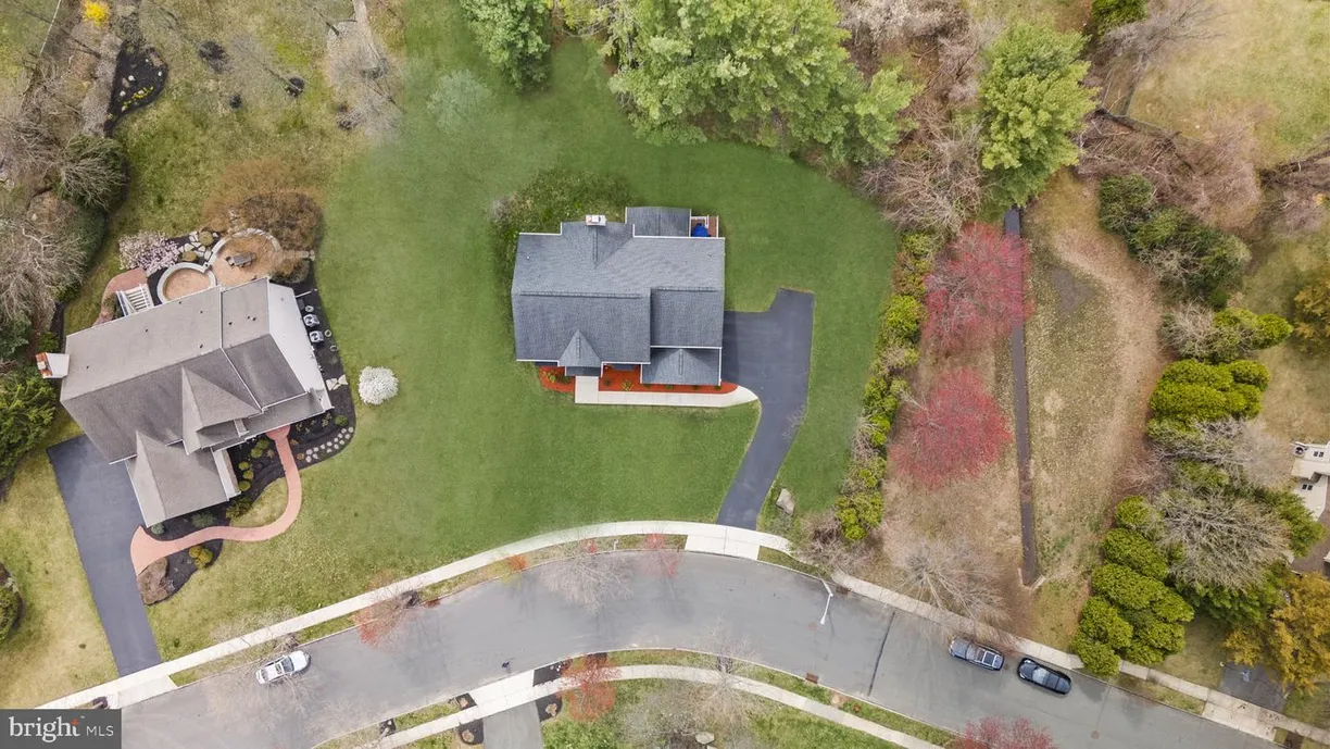 Central NJ/Bucks County, PA Real Estate | View 27 Tamar Ct | Listing