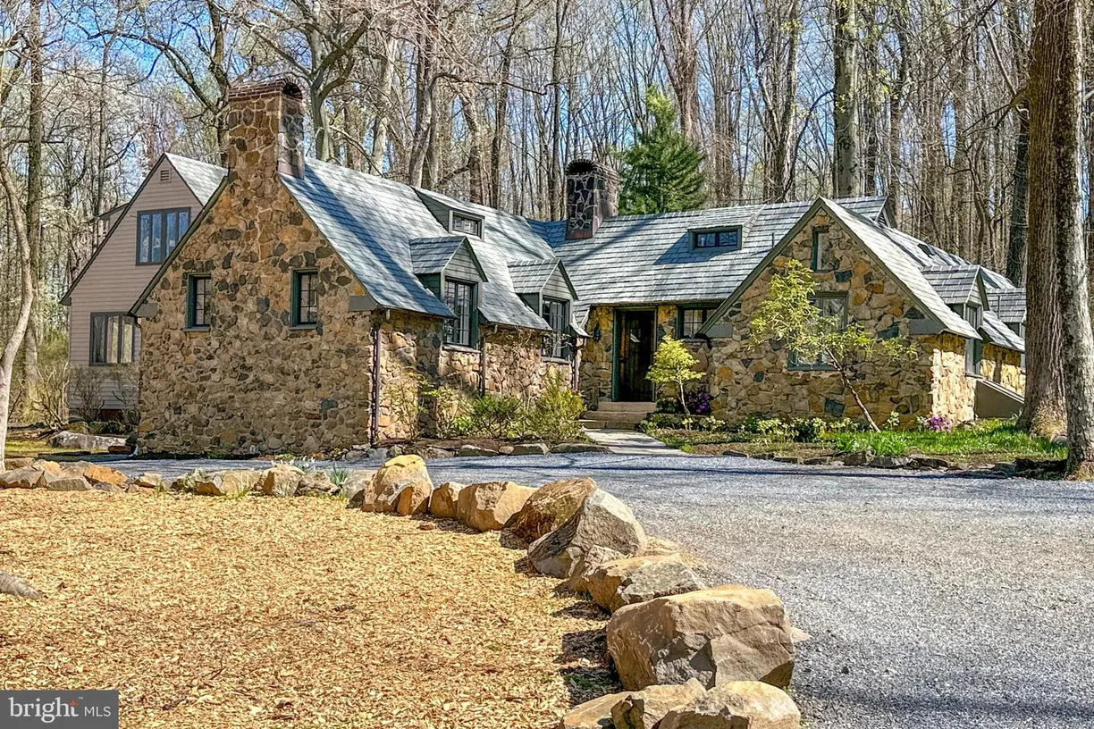 Central NJ/Bucks County, PA Real Estate | View 348 Cherry Valley Rd | 5 Beds, 3 Baths
