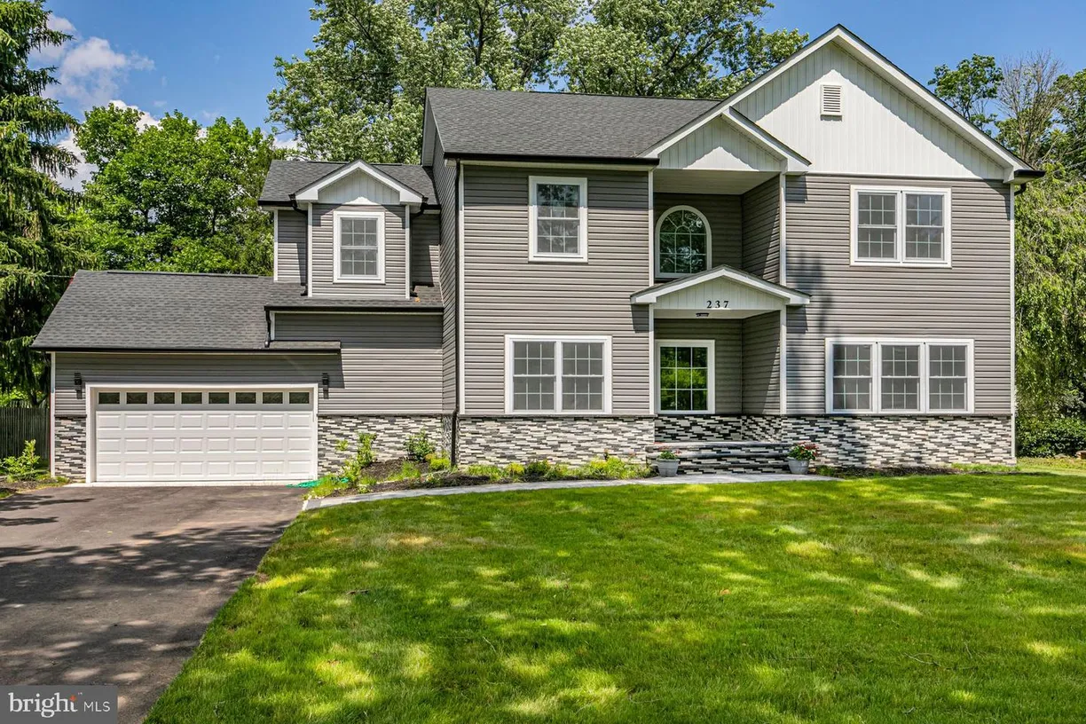 Central NJ/Bucks County, PA Real Estate | View 237 Varsity Ave | Listing