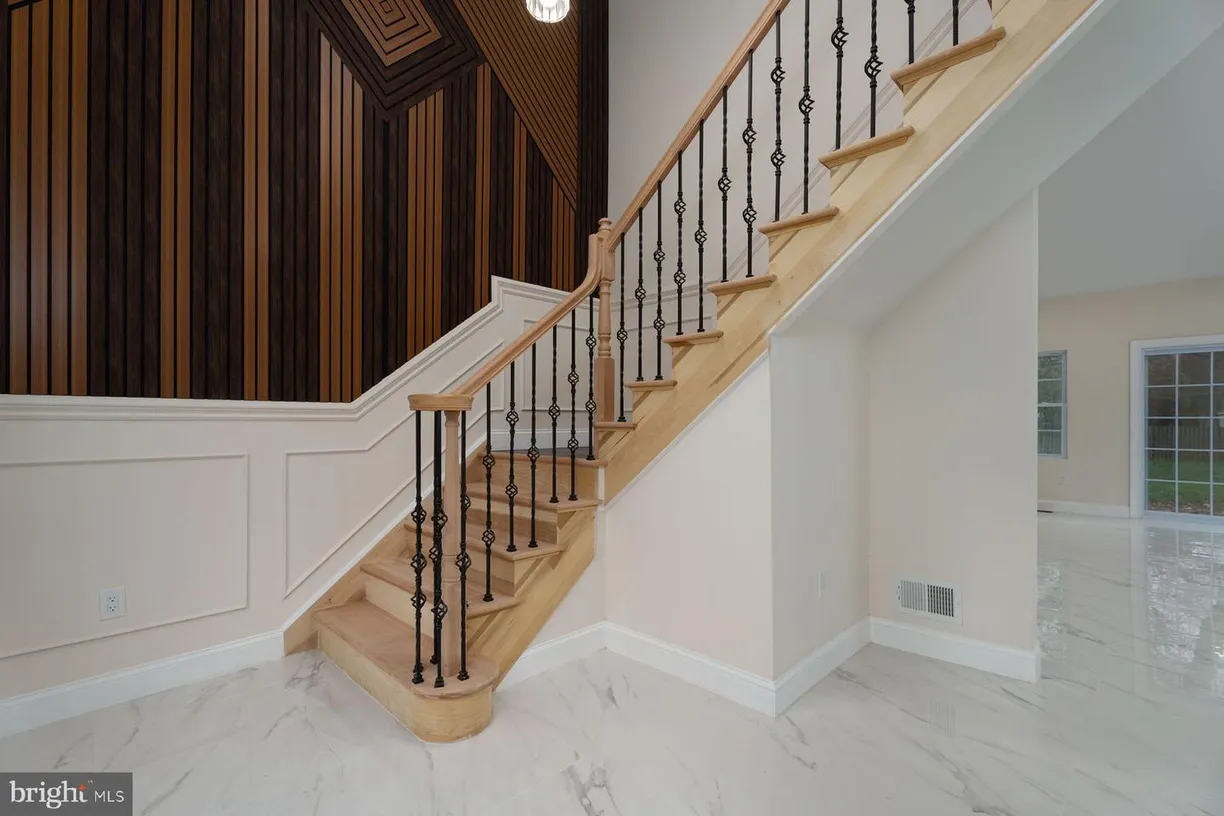 Central NJ/Bucks County, PA Real Estate | View 237 Varsity Ave | Listing