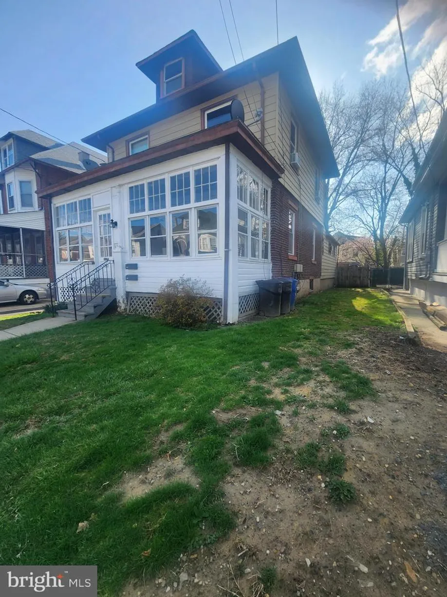 Central NJ/Bucks County, PA Real Estate | View 322 Berwyn Ave | Listing
