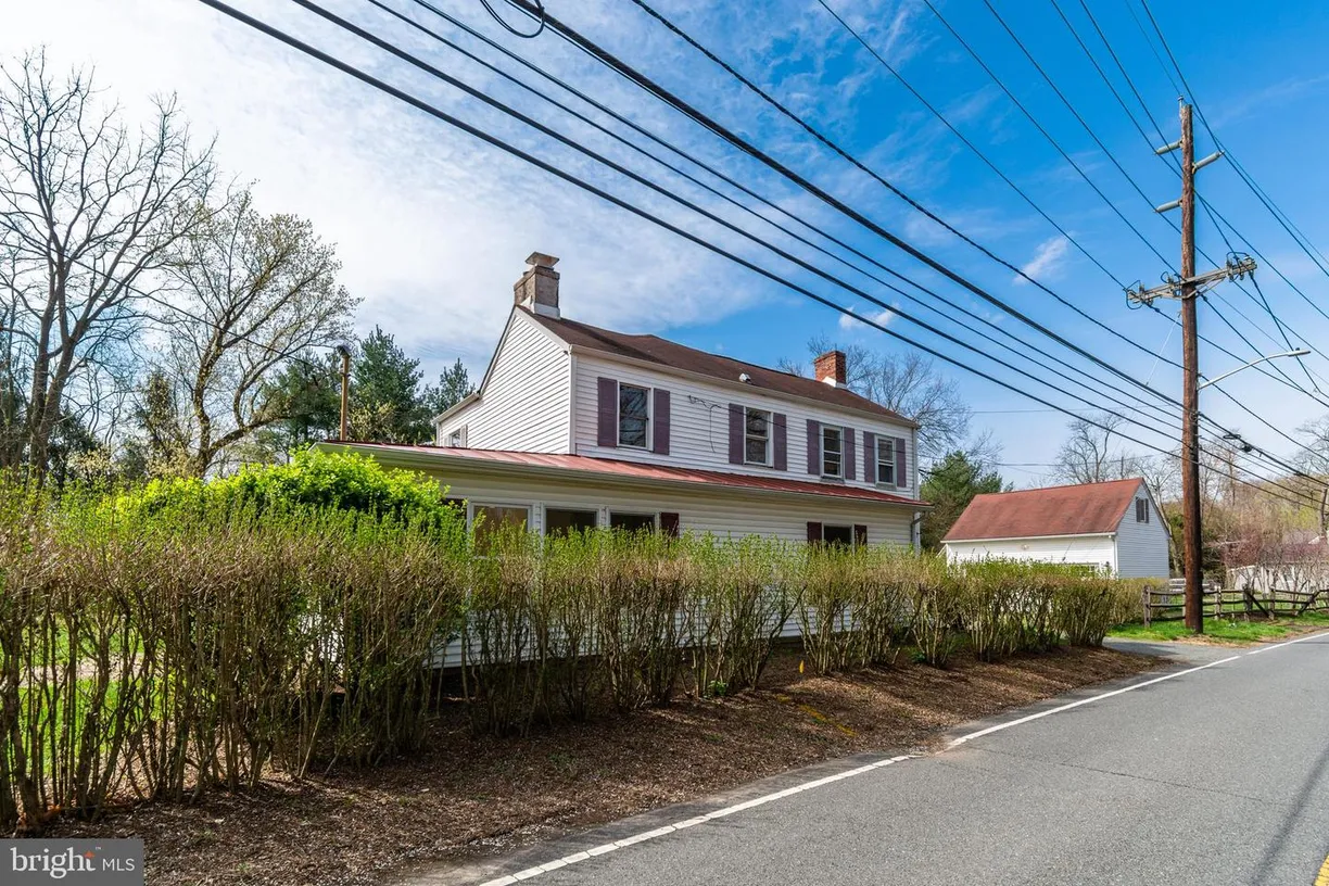 Central NJ/Bucks County, PA Real Estate | View 81 Lewisville Rd | 3 Beds, 1 Bath