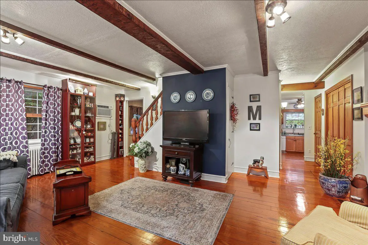 Central NJ/Bucks County, PA Real Estate | View 3 -a Woodbury Rd | 2 Beds