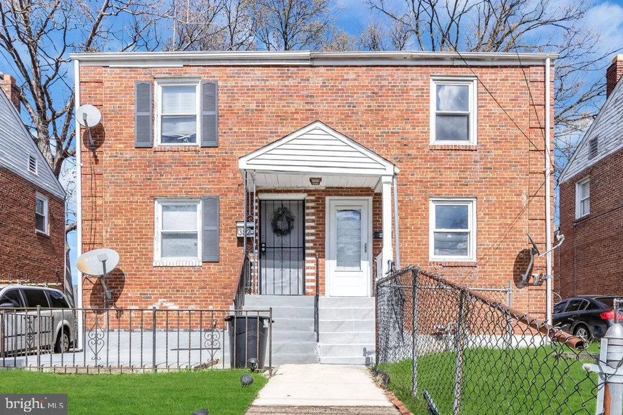 Central NJ/Bucks County, PA Real Estate | View 350 Oakland St | 2 Beds, 1 Bath
