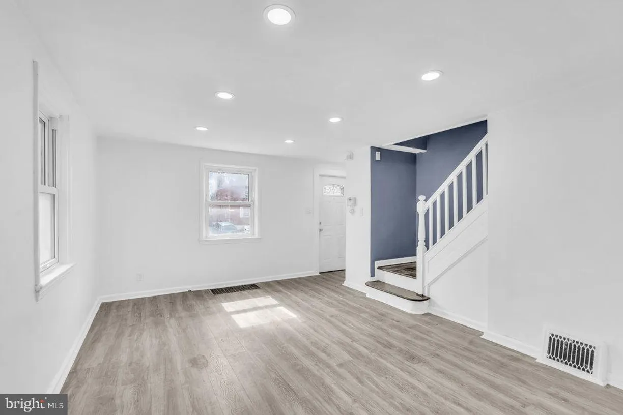 Central NJ/Bucks County, PA Real Estate | View 350 Oakland St | Listing