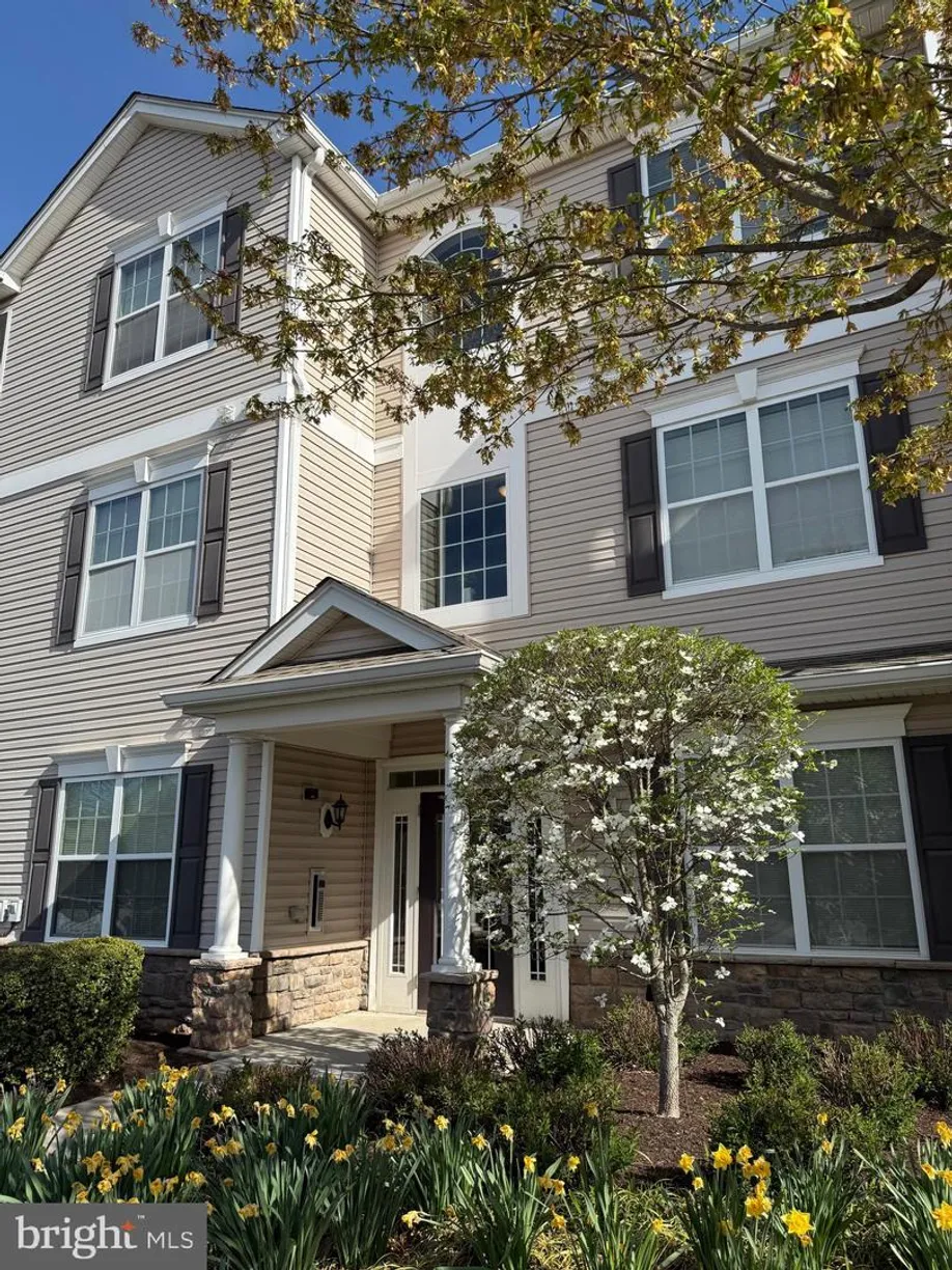 Central NJ/Bucks County, PA Real Estate | View 533 Timberlake Dr | Listing