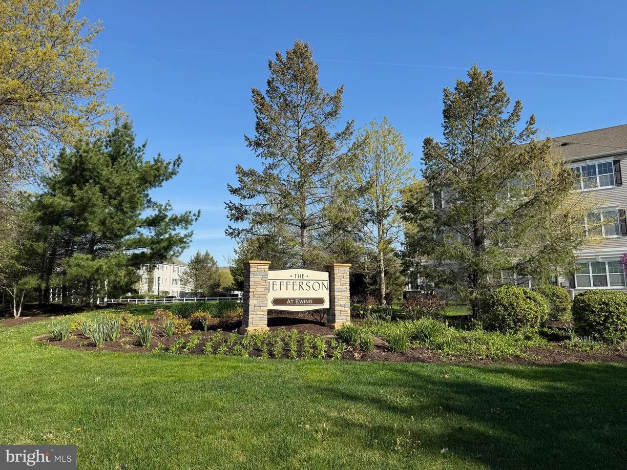 Central NJ/Bucks County, PA Real Estate | View 533 Timberlake Dr | 2 Beds