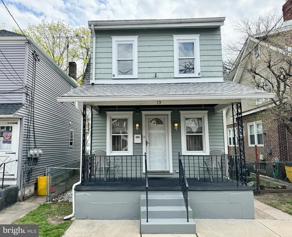 Central NJ/Bucks County, PA Real Estate | View 15 Pierce Ave | 3 Beds, 1 Bath
