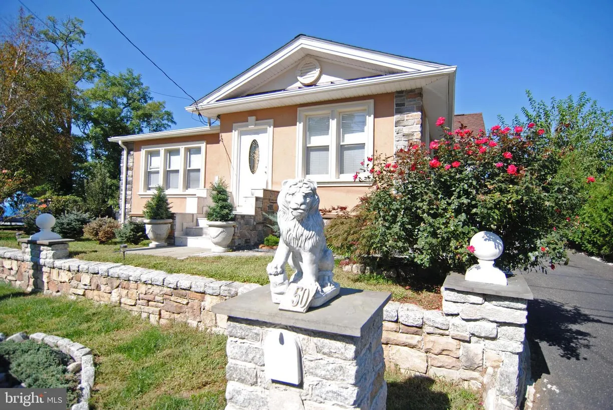 Central NJ/Bucks County, PA Real Estate | View 50 Altamawr | 3 Beds, 1 Bath