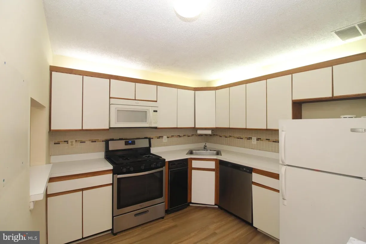Central NJ/Bucks County, PA Real Estate | View 7 Joyner Cts | Listing