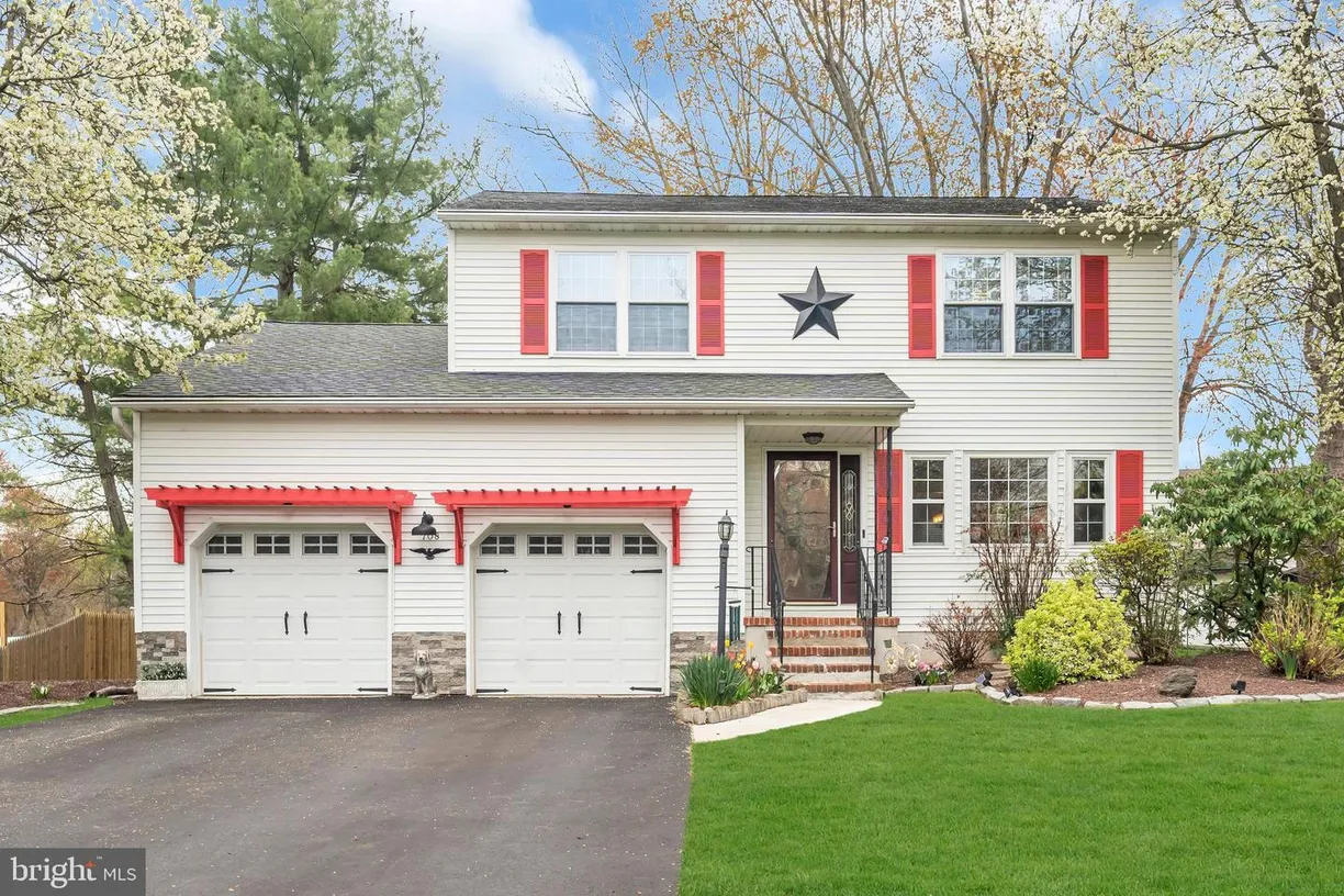 Central NJ/Bucks County, PA Real Estate | View 708 Ydv-ham Square | 3 Beds, 2 Baths