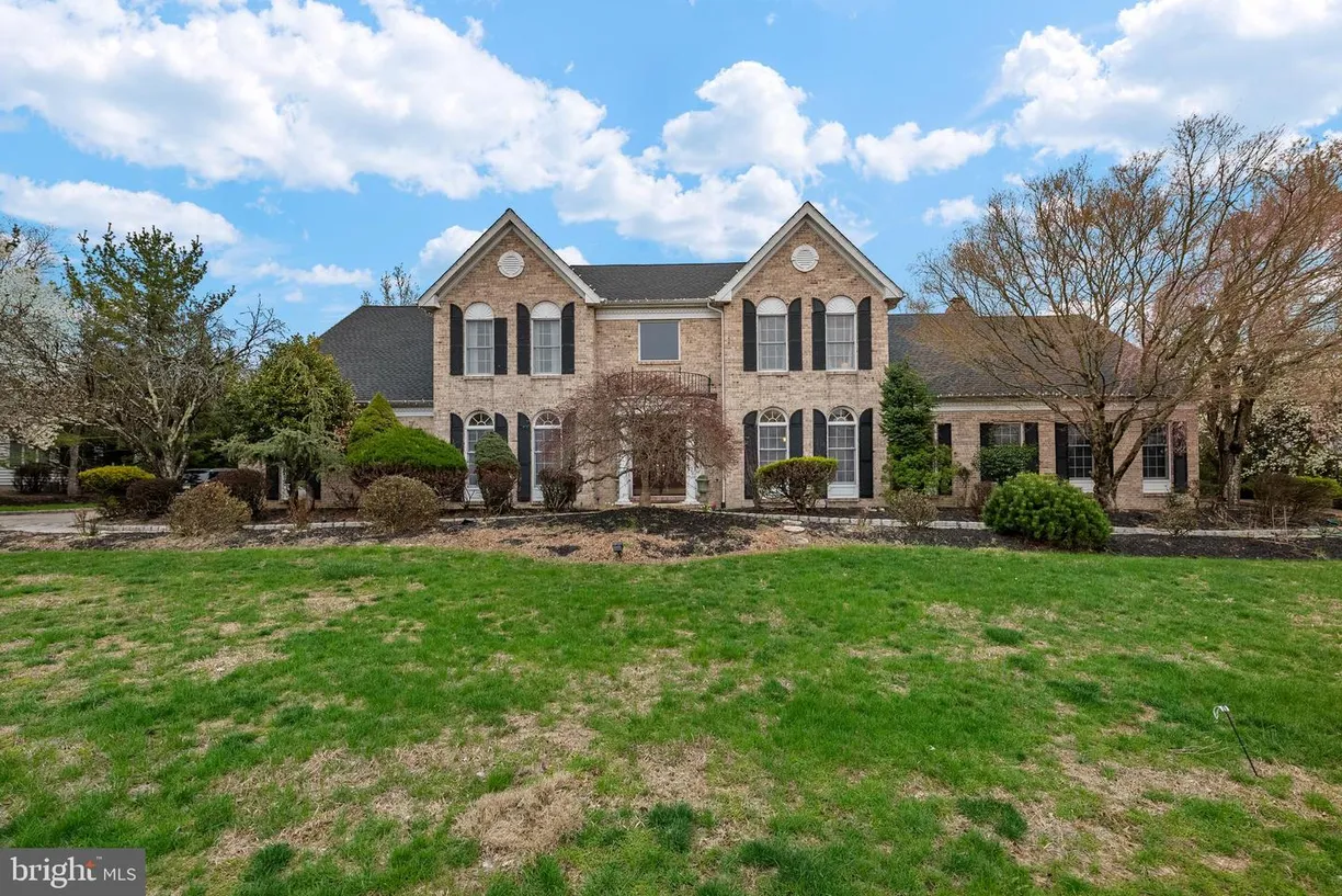 Central NJ/Bucks County, PA Real Estate | View 18 Morris Dr | Listing