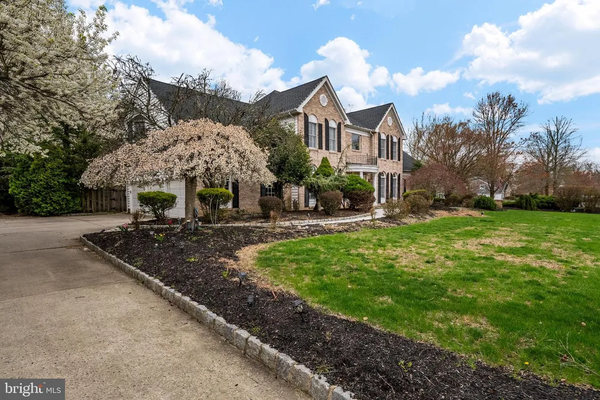 Central NJ/Bucks County, PA Real Estate | View 18 Morris Dr | Listing